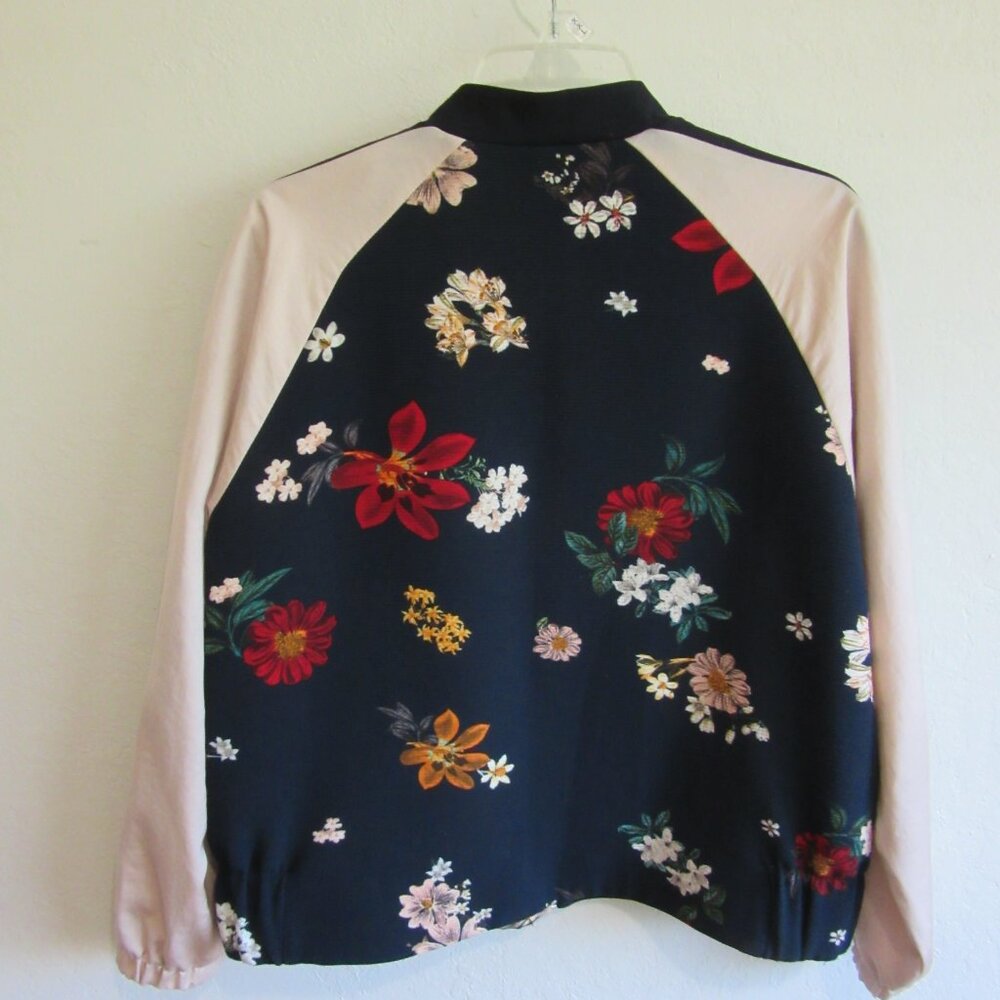 Zara Basic Blue Floral Pattern L Long Sleeve Care… - image 2
